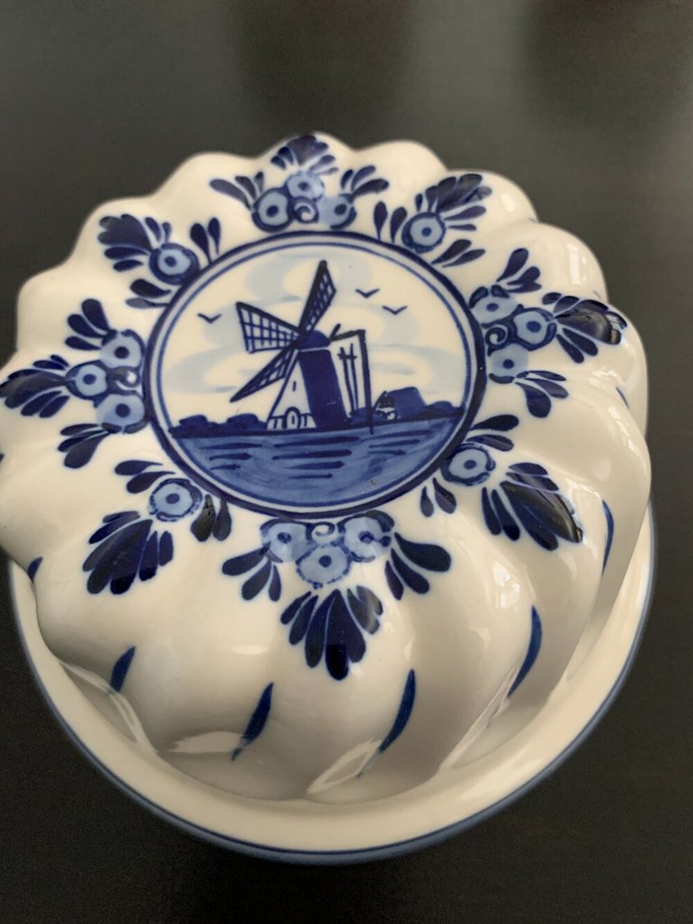 Vintage Delft DAIC Hand-Painted Ceramic Blue Windmill Hanging Cake Jelly Mold